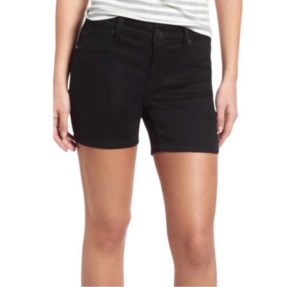 Women's Black Mid-rise Shorts